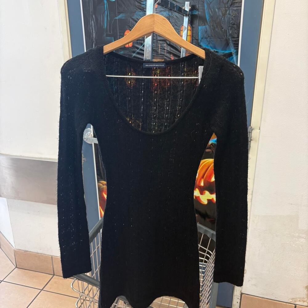 Black long sleeve bodycon dress